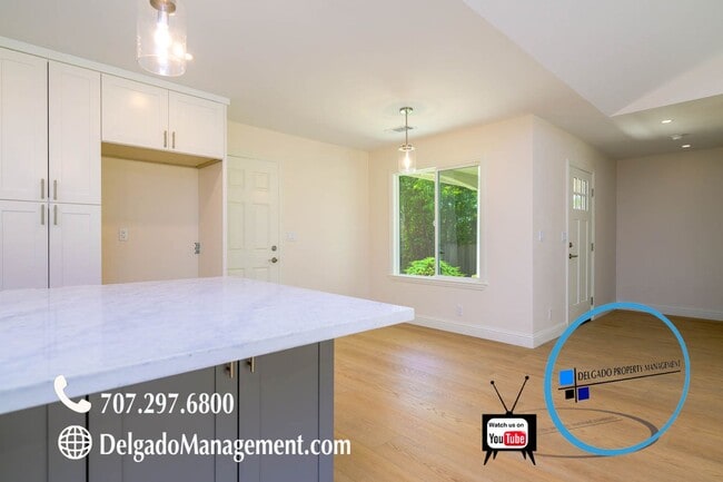Building Photo - Central Benicia newly remodeled 3 bedroom home