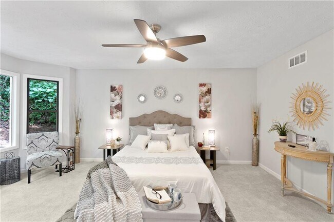 Building Photo - 4186 Nashoba Dr NE