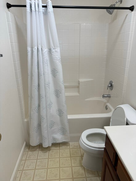 Building Photo - 1168 Fernwood Way