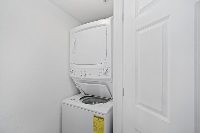 Building Photo - 14825C2 Front Beach Rd