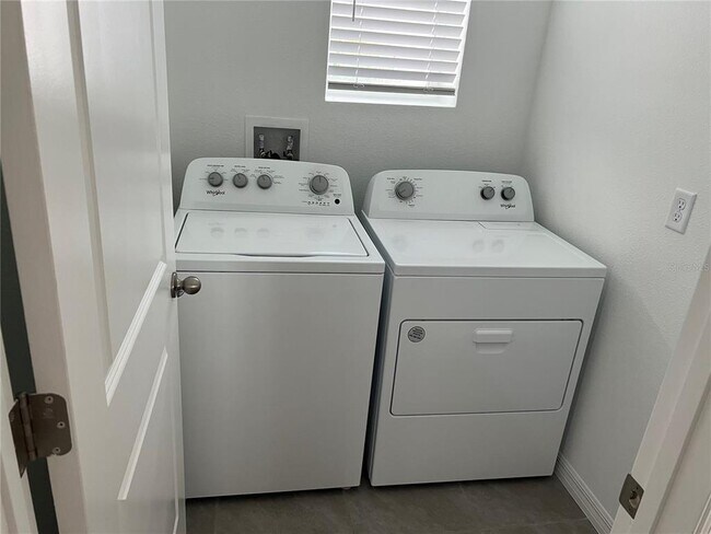 Building Photo - 33398 Darley Dl Trl