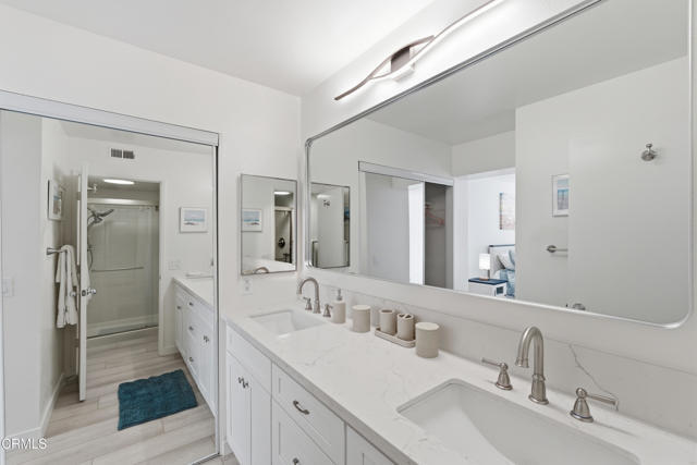 Building Photo - 2053 Majorca Dr