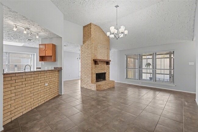 Building Photo - 319 Richvale Ln