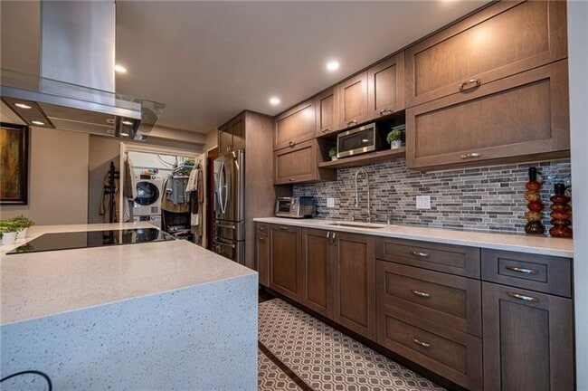 Building Photo - 320 Fort Duquesne Blvd