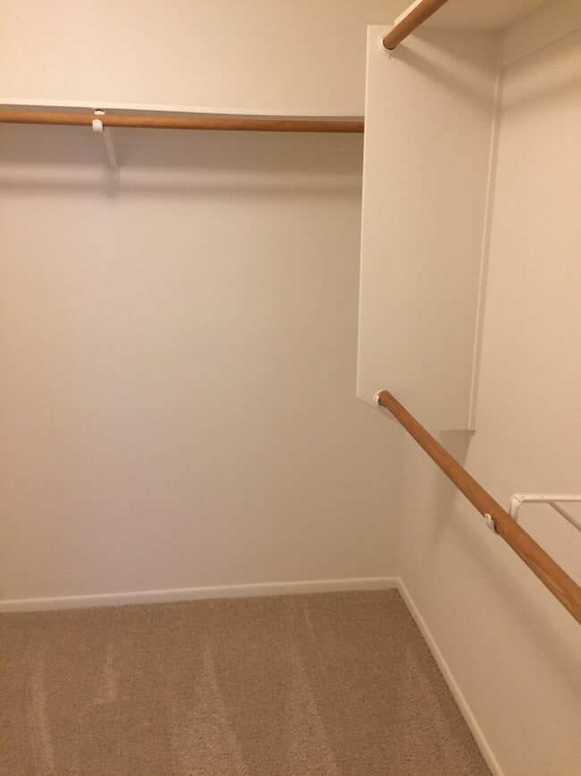 Closet - 10449 Ashton Ave