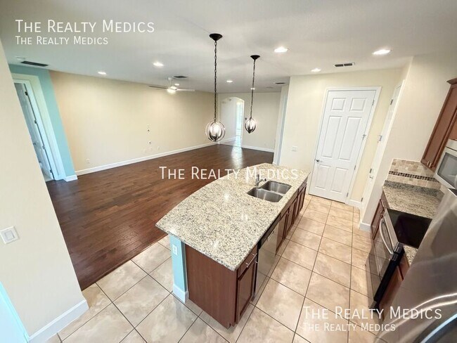 Building Photo - 11867 Padua Ln