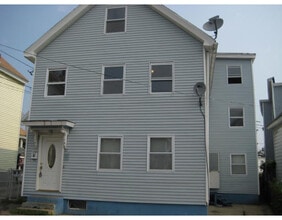 Building Photo - 32 Abbott St