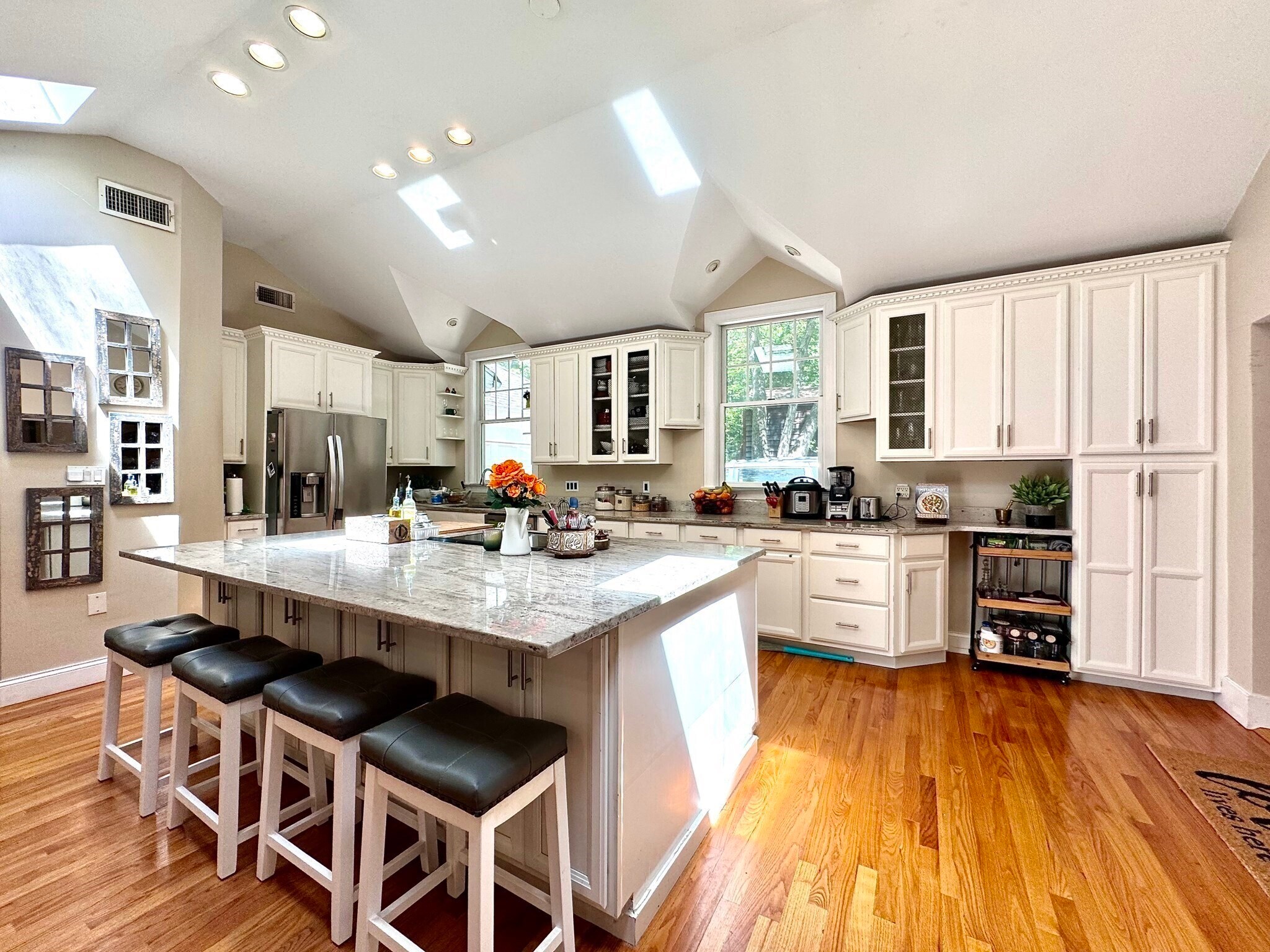 Building Photo - 27 Gammons Rd