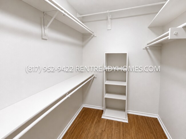 Building Photo - 3405 Plantation Ln