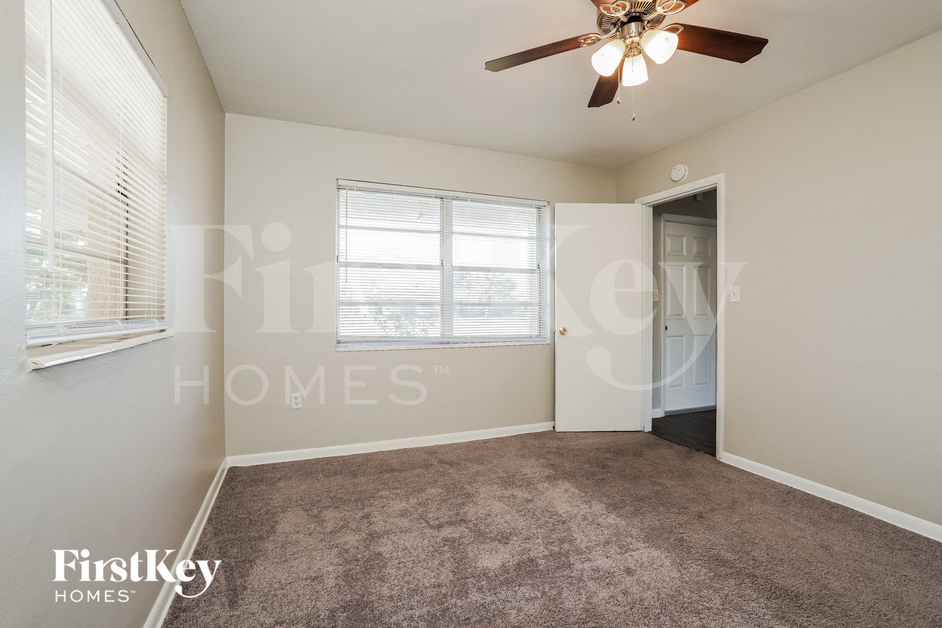 Building Photo - 21586 Edgewater Dr