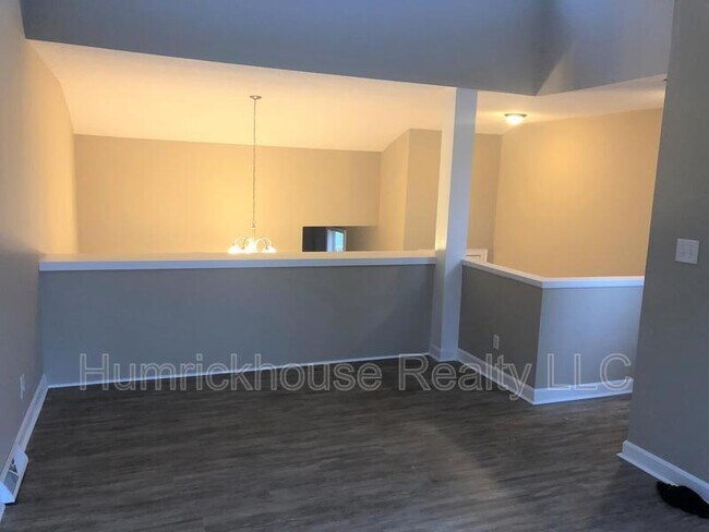 Building Photo - 1133 Molokai Dr