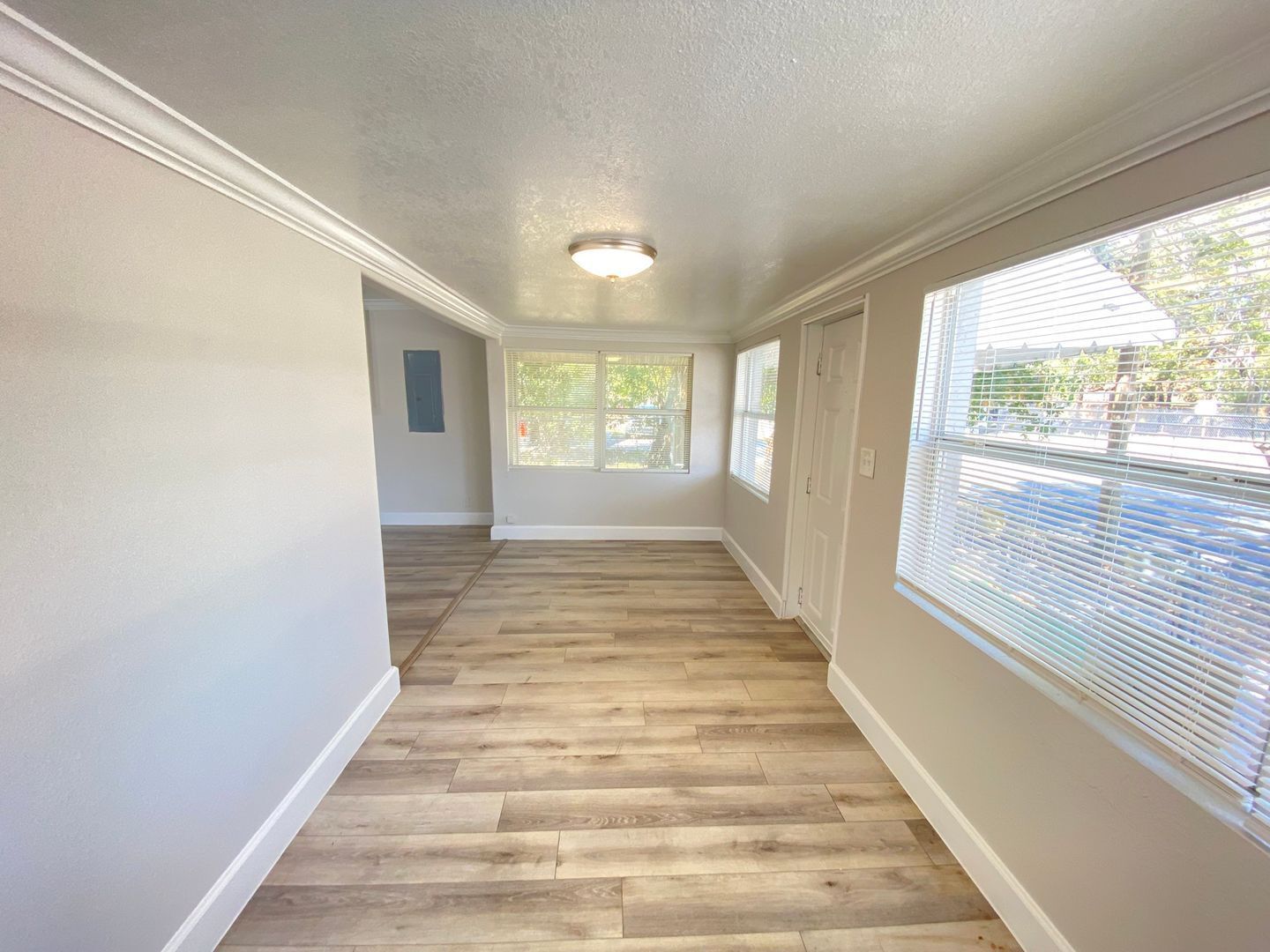 Building Photo - 812 W Livingston St