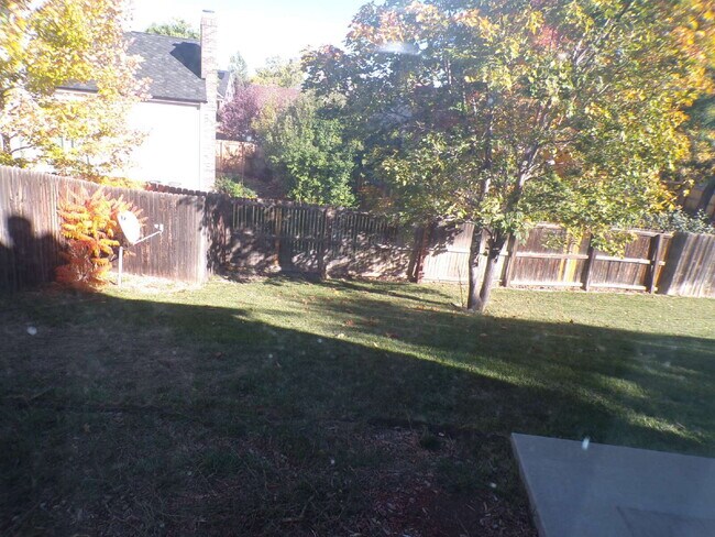 Building Photo - Four Lakes - Centennial - 3 Bedroom - 3 Ba...