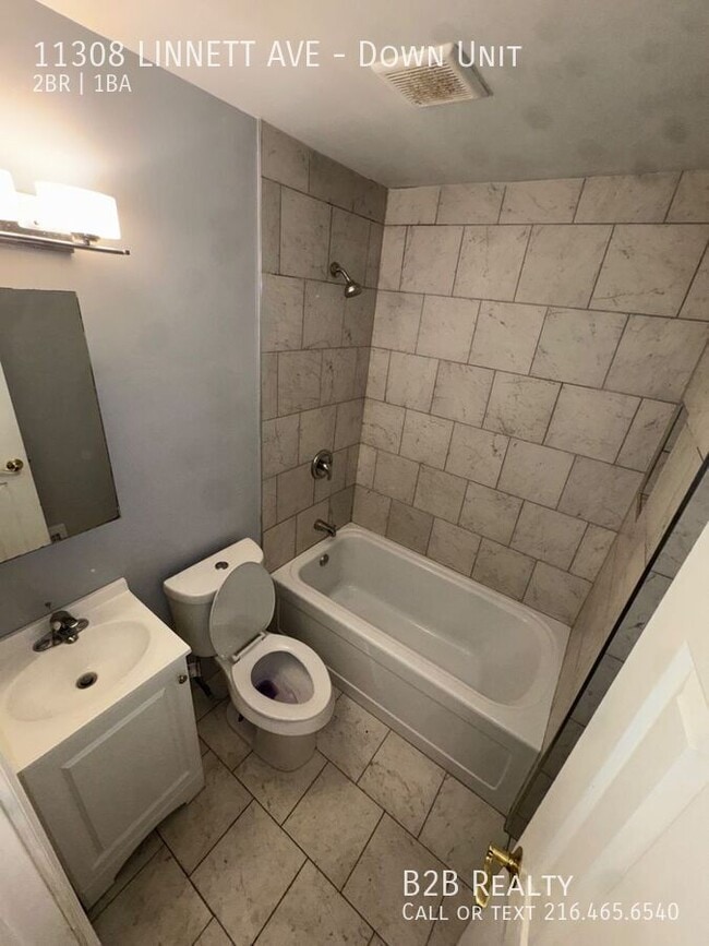 Building Photo - 11308 Linnet Ave