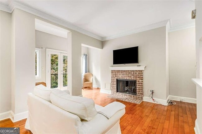 Building Photo - 2840 Peachtree Rd