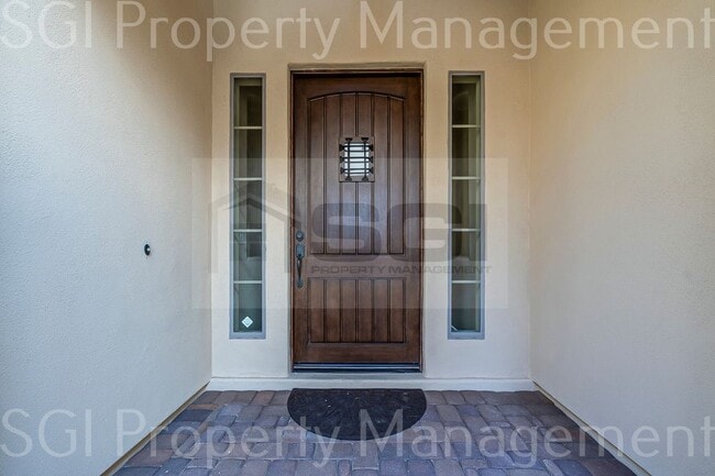 Building Photo - LUXURY 5 BEDROOM VISTANCIA BASEMENT HOME!