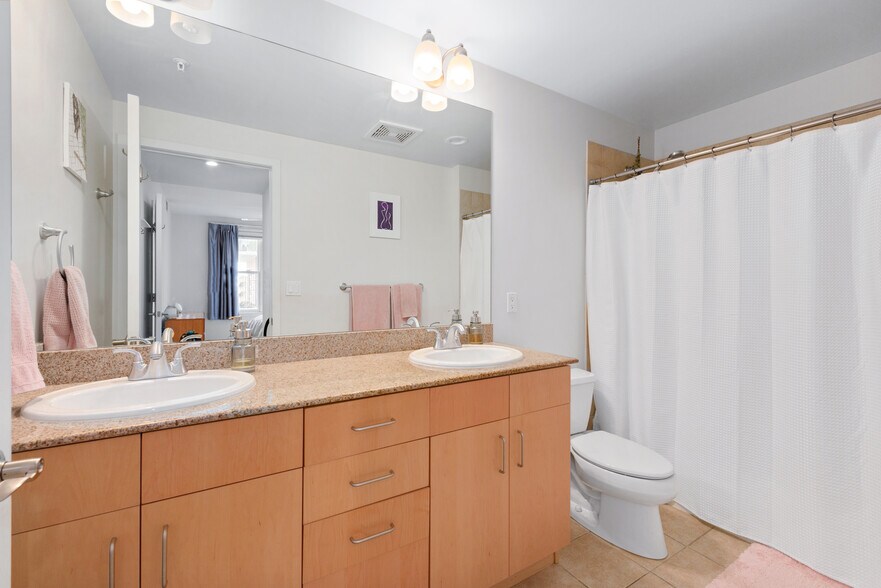 Primary Bath - 3601 Arapahoe Ave