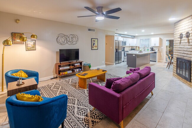 Building Photo - 2812 S Mill Ave