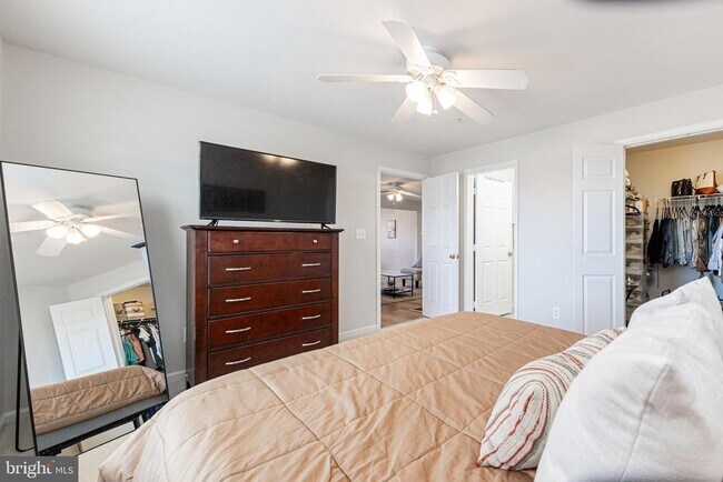 Building Photo - 8091 Lacy Dr