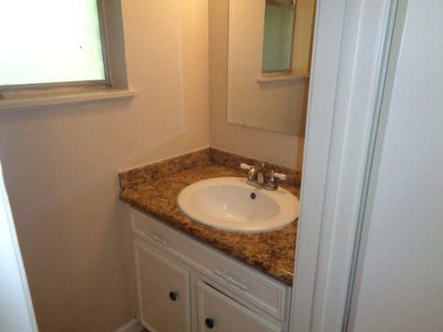 Building Photo - 802 Baltic Ln