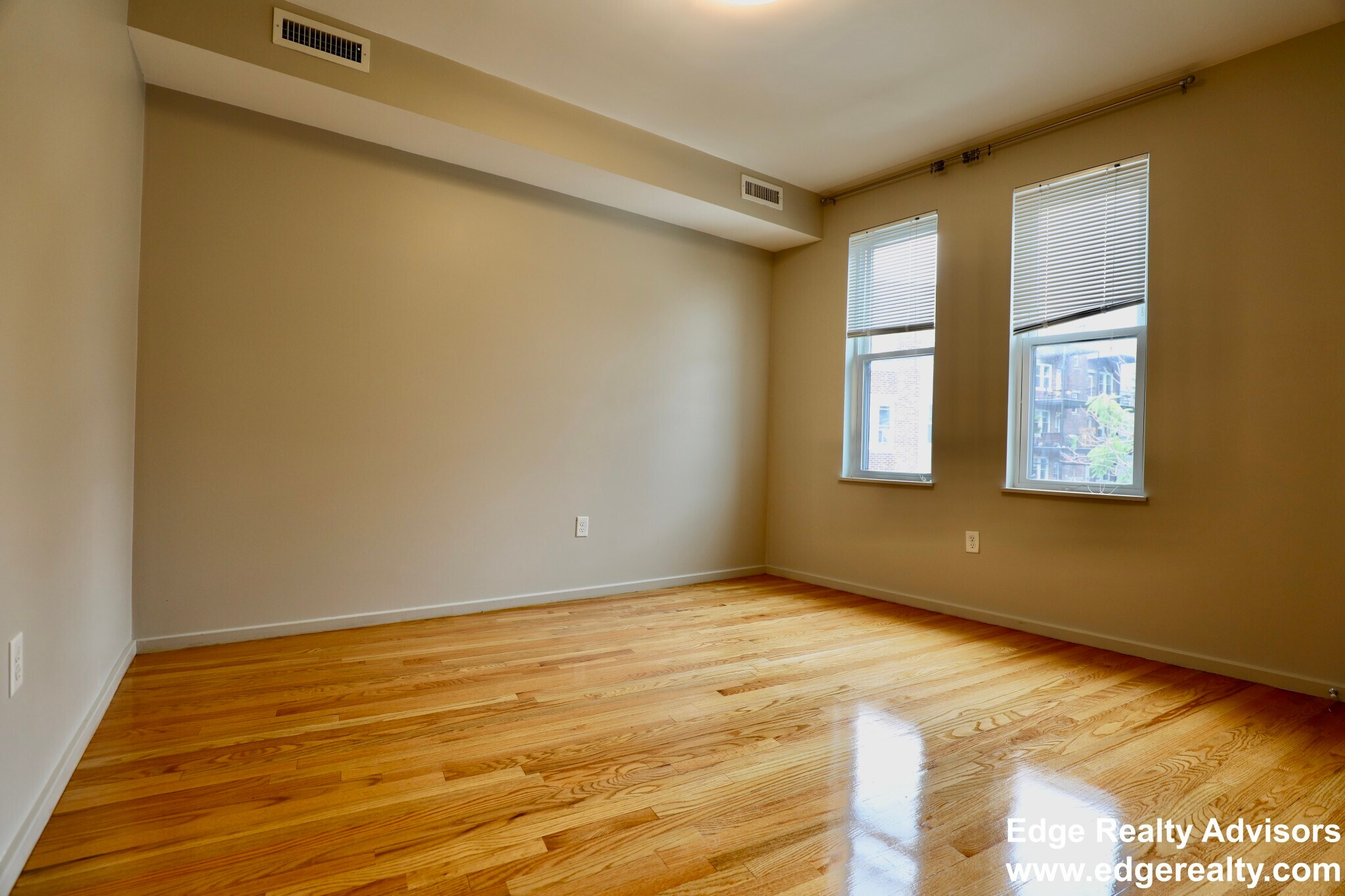 Building Photo - 17 Greylock Rd