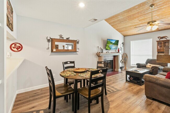 Building Photo - 1501 Stallings Dr