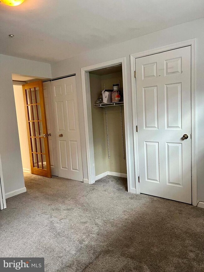 Building Photo - 518 Francis Nicholson Way