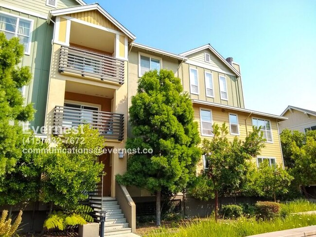 Building Photo - 2-Bedroom, 2-Bathroom Home in Prime Locati...
