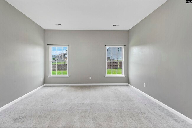 Building Photo - 414 Tulip Way