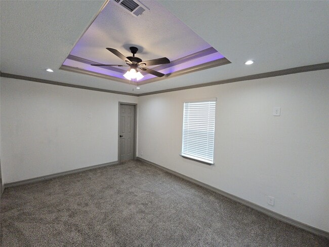 Building Photo - 9010 Linda Vista Rd