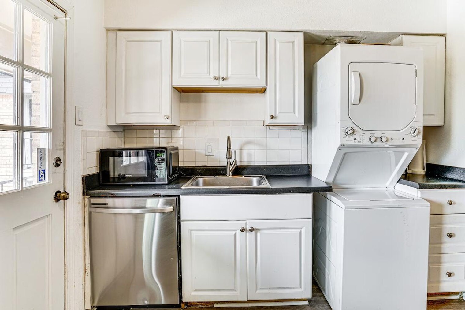 Building Photo - 10228 Regal Oaks Dr