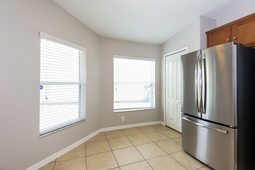 Building Photo - 7338 Lumber Port Dr