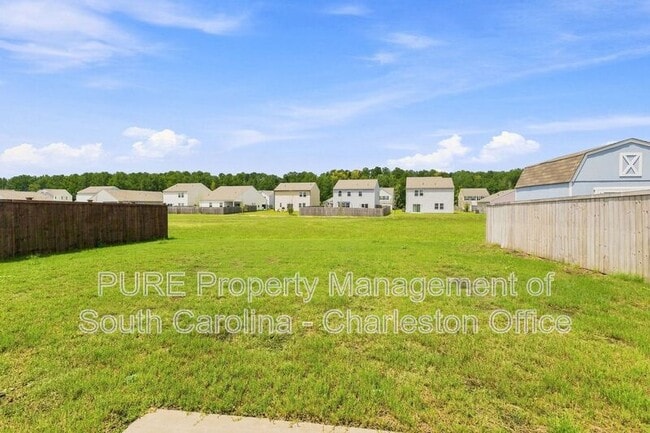 Building Photo - 484 Pender Woods Dr