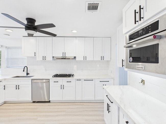 Building Photo - 7610 Hopewell Ln