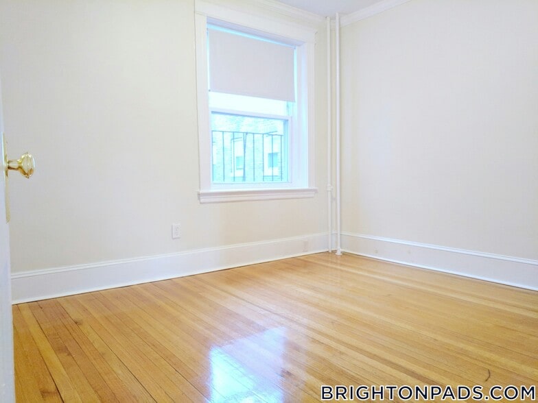 Building Photo - 88 Washington St