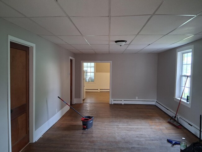 Building Photo - 1424 NY-49