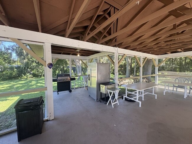 Building Photo - 30 Spring Dr