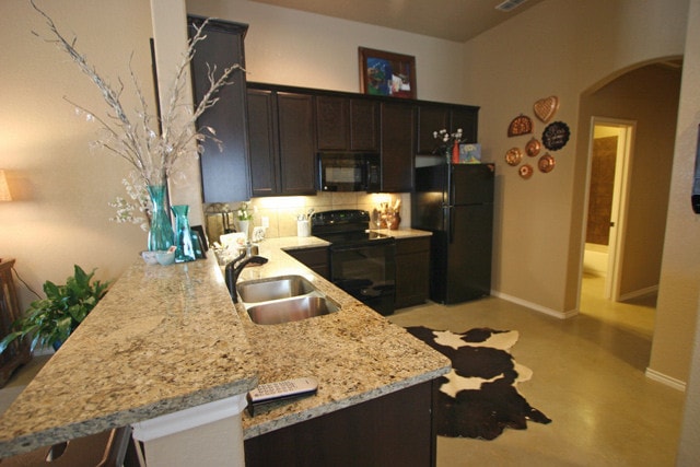 Building Photo - 186-188 Joanne Cove