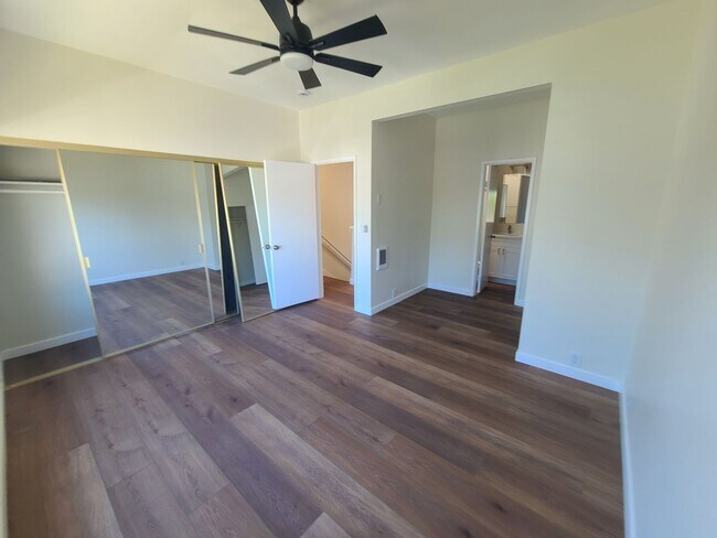 Building Photo - Spacious and remodeled 2 Bed 2.5 baths in ...