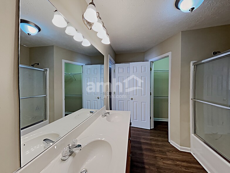 Building Photo - 2309 Verde Ct