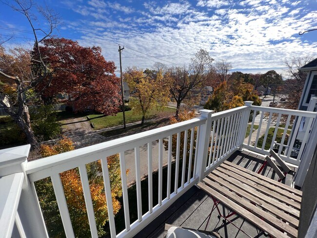 Building Photo - Stylish Downtown Traverse City Condo – Fully Furnished Winter Rental!