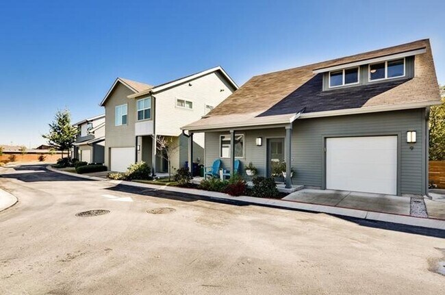 Building Photo - 5616 S 1st St