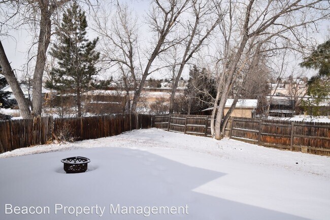 Building Photo - 3 br, 2 bath House - 7538 S. Holland Ct.