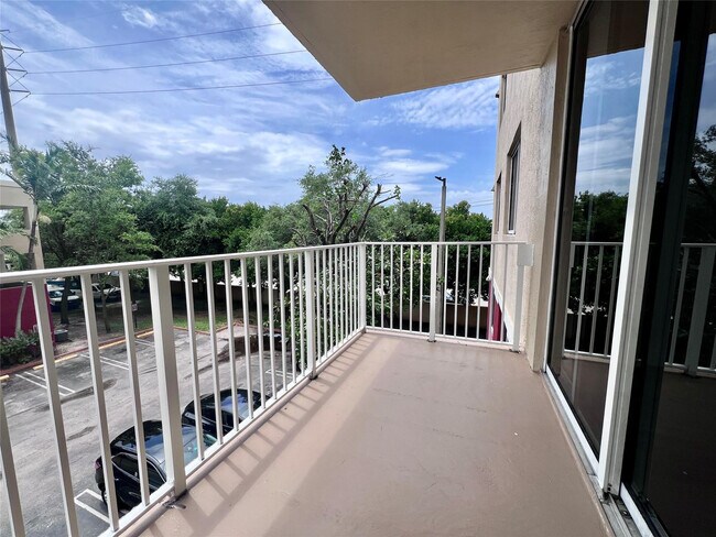 Building Photo - 7707 Northwest Dr