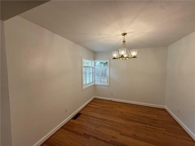 Building Photo - 126 Batre Ln