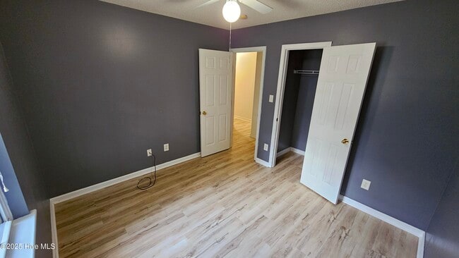 Building Photo - 830 Wood Creek Dr