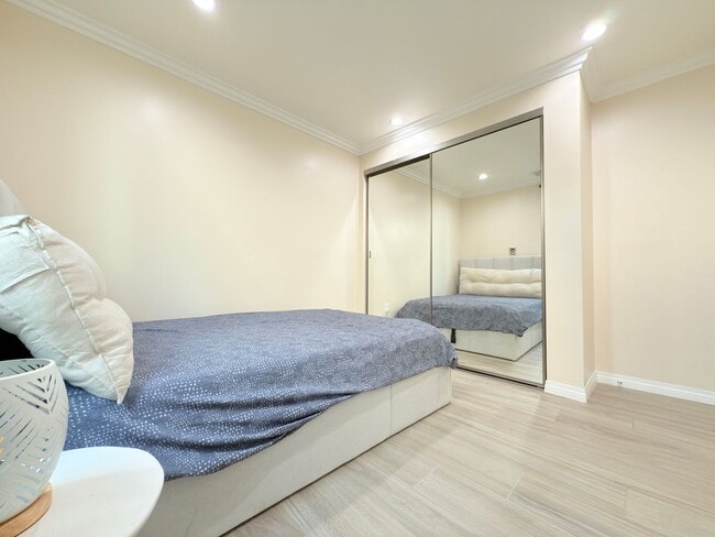 Building Photo - Wonderful 1 Bed + 1 Bath ADU