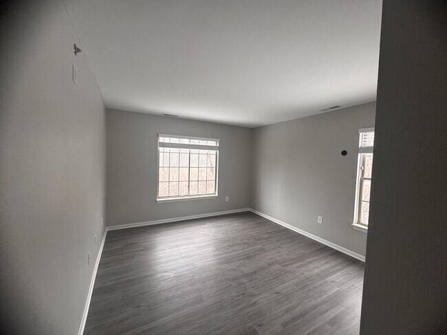 Building Photo - 14208 Pinehurst Ln