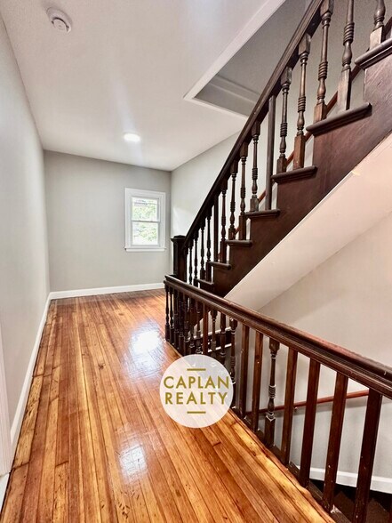 Building Photo - 413 Winthrop Ave