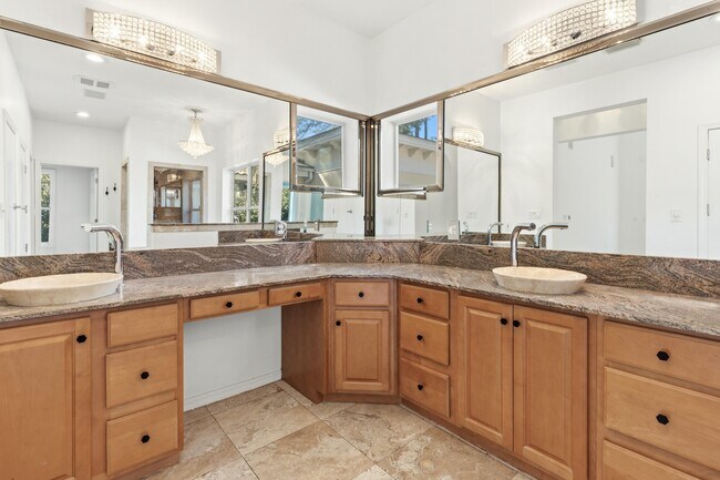 Building Photo - 2928 Pine Valley Dr